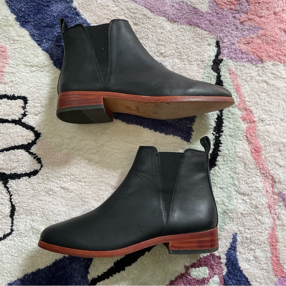 Nisolo black leather classic chelsea boot women's 6.5 (fits size 6)